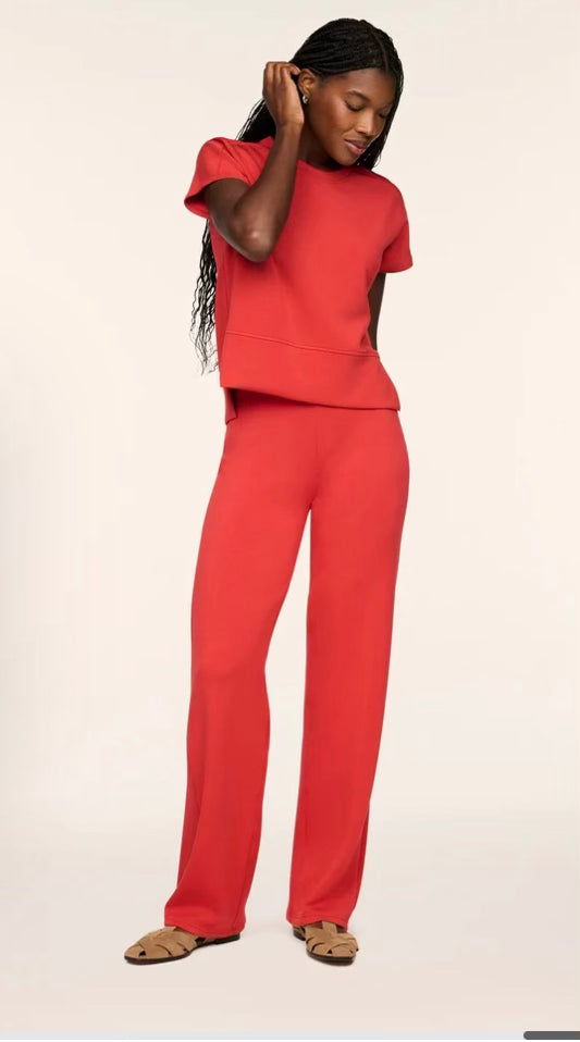 Airessentials Straight Leg Pant